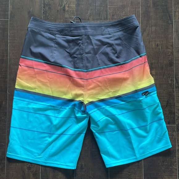 O’Neill Hyperfreak Heat Stripe 21” Board Shorts - Picture 10 of 15